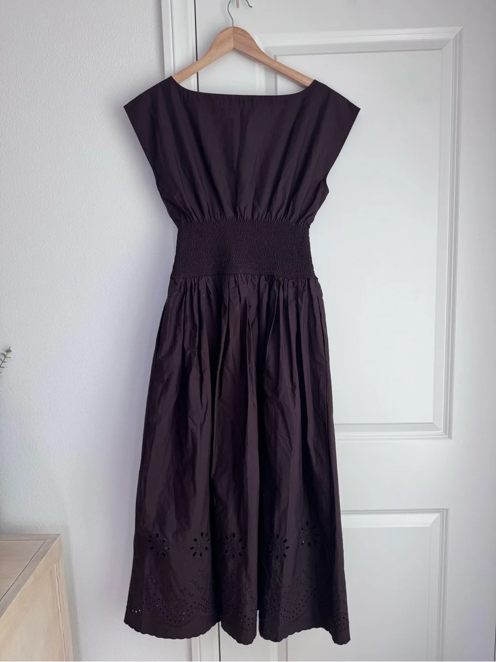 NWT J Crew Smocked Eyelet-Hem Dress In Cotton Poplin In Chocolate Berry Size XS